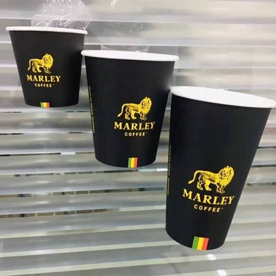 Eenvoudige wandpapierbeker voor warme dranken, wegwerppapier, vervaardigd van papier voor levensmiddelen