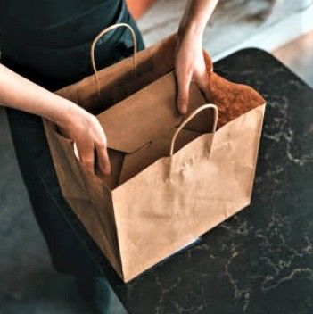Extra grote breedbasis bruine kraftpapier winkeltas voor maatwerkverpakkingsoplossingen
